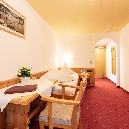 Hotel Garni Tyola Ішгль Екстер'єр фото