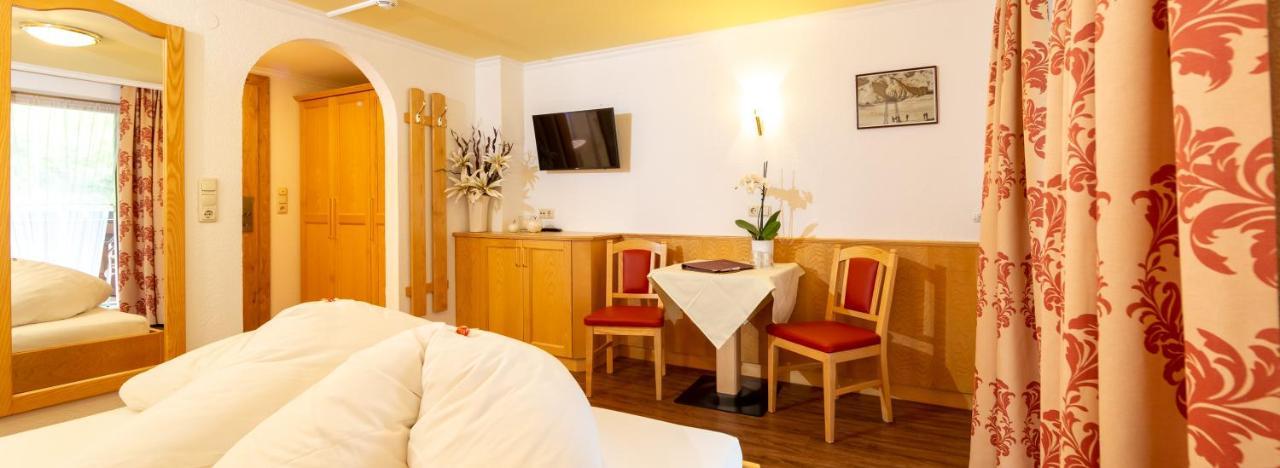 Hotel Garni Tyola Ішгль Екстер'єр фото